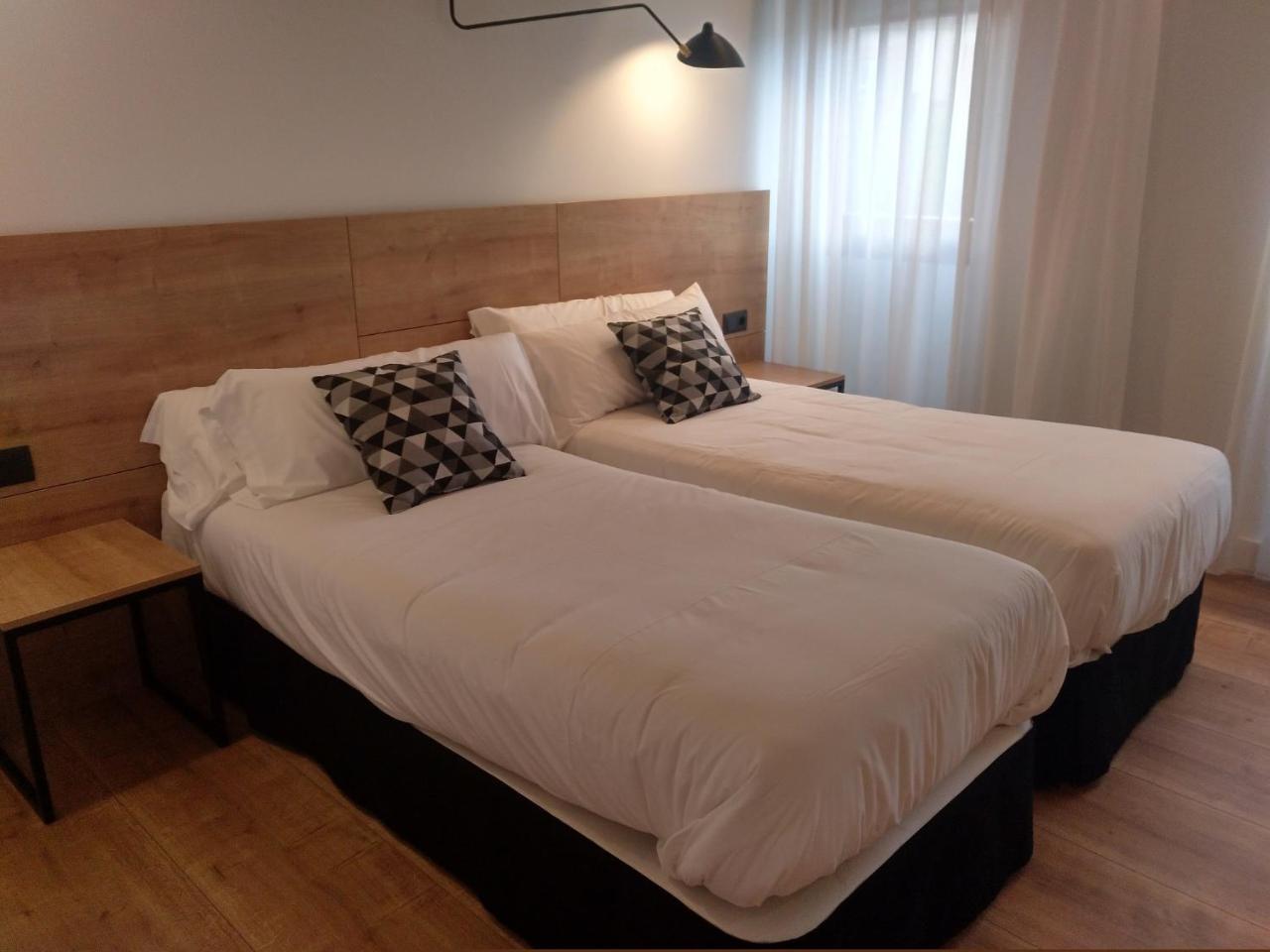 Hotel Entrerailes Casalarreina Luaran gambar